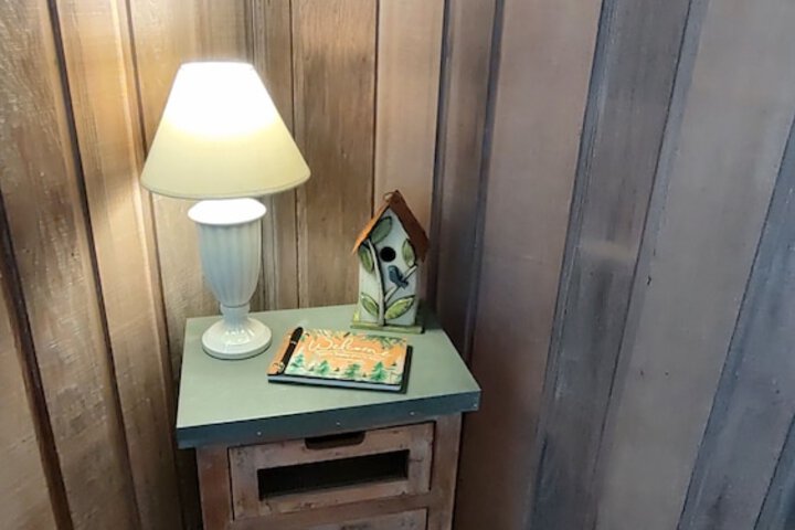 Room 146 of 232