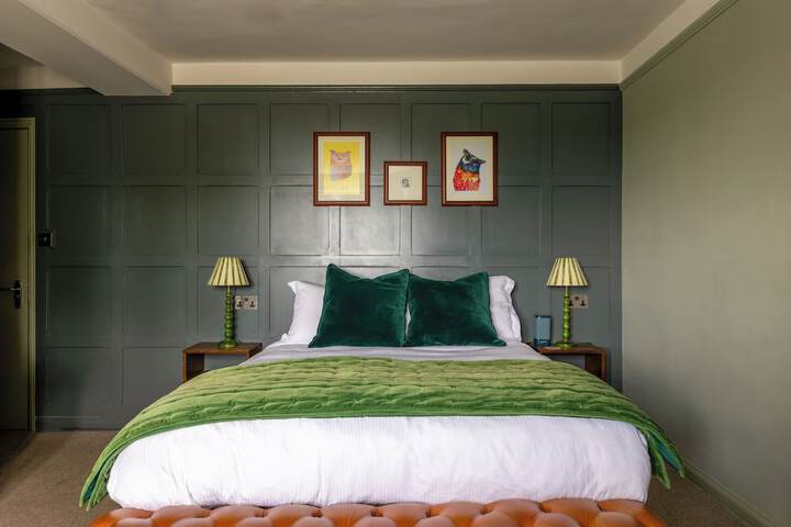Room 7 of 51