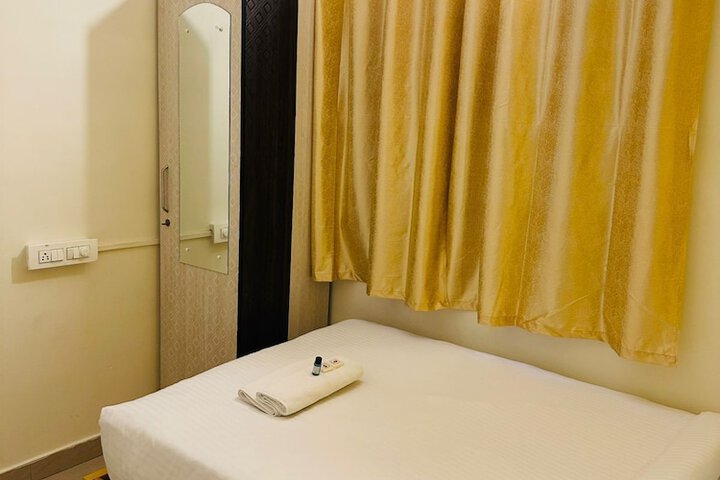 Room 12 of 31