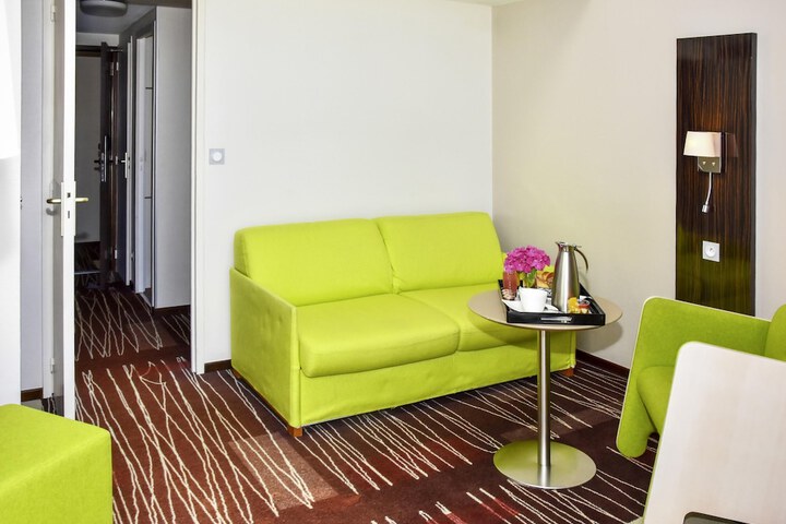 Hotel Interior 76 of 124