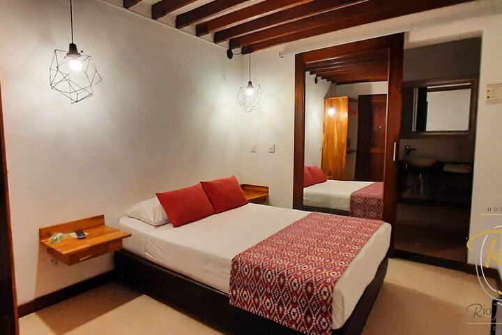 Room 6 of 46