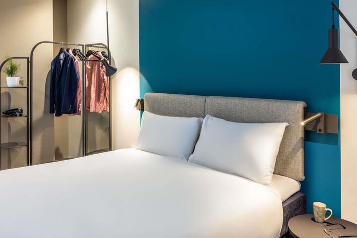 Room 20 of 76