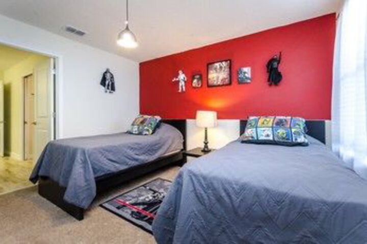 Room 15 of 25
