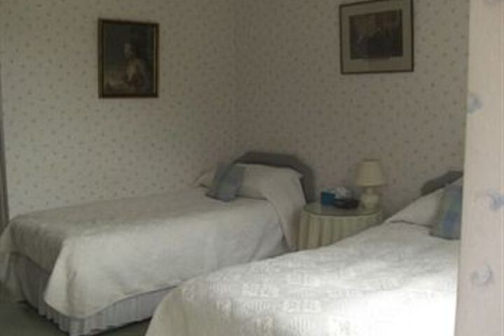 Room 8 of 10