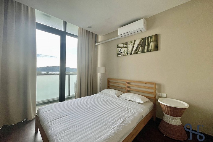 Room 21 of 326