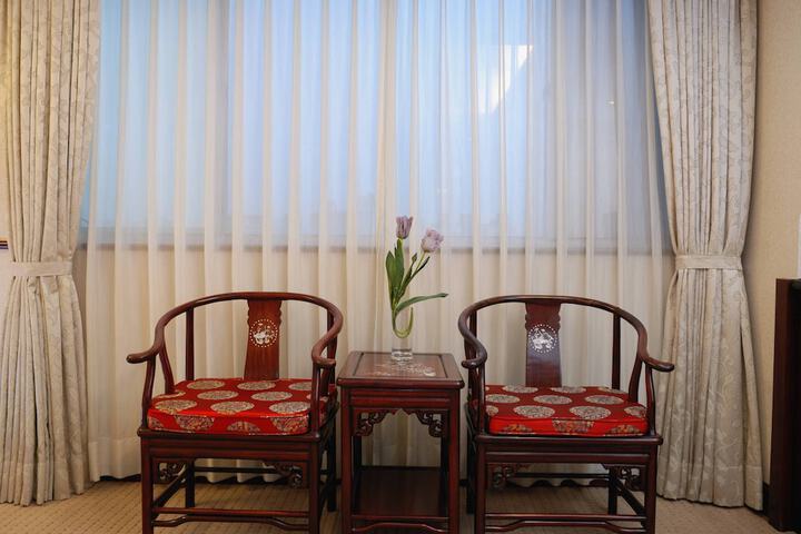Room 16 of 46