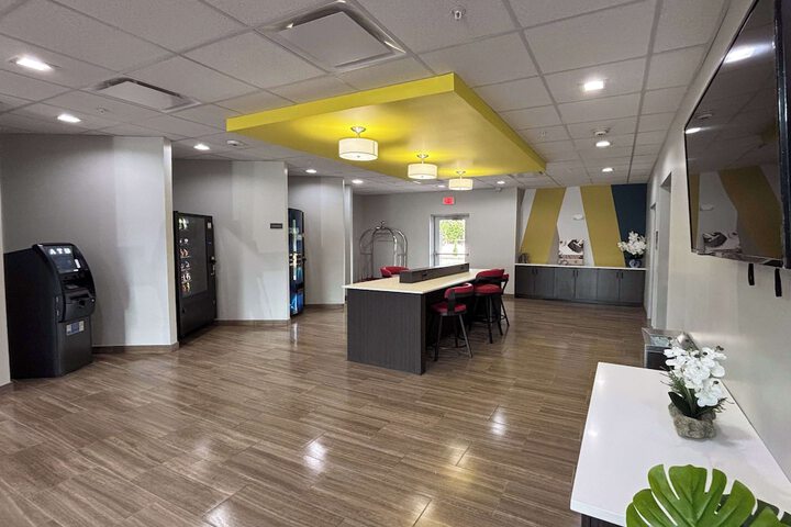 Hotel Interior 4 of 37