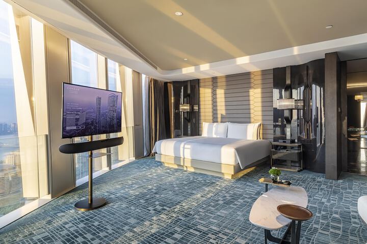 Room 18 of 84