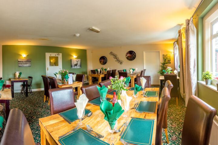 Dining 24 of 45
