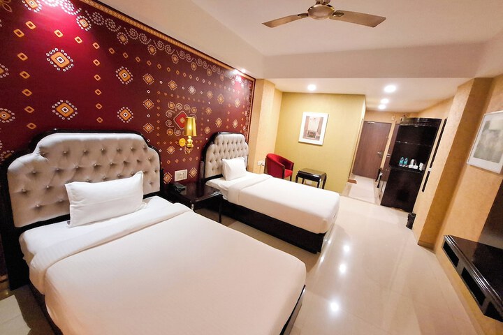 Room 35 of 111