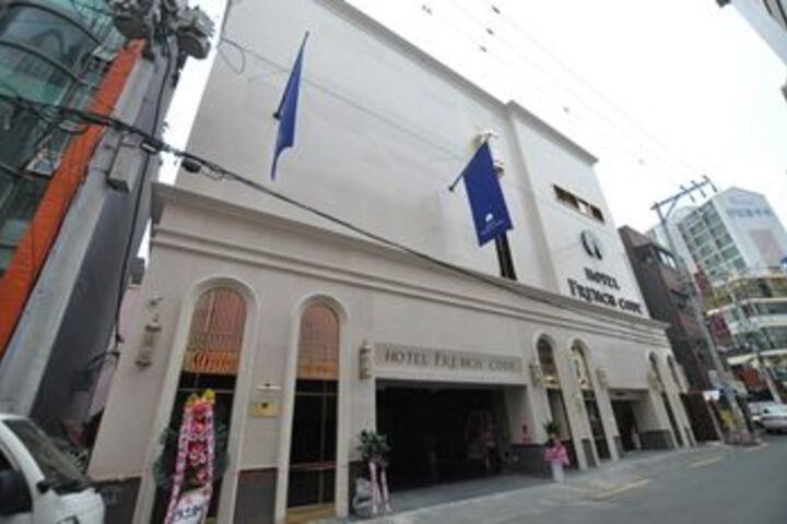 French Code Hotel