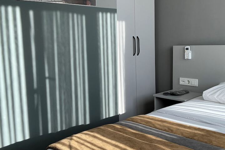 Room 50 of 73