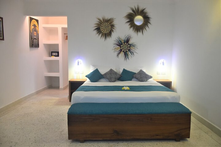 Room 8 of 85