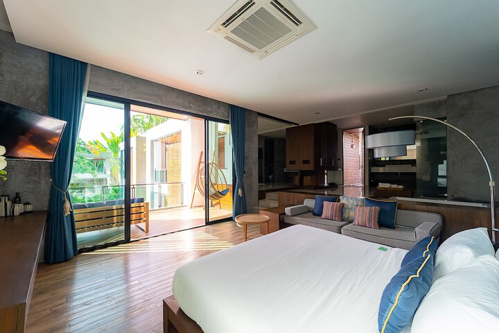 Room 80 of 225