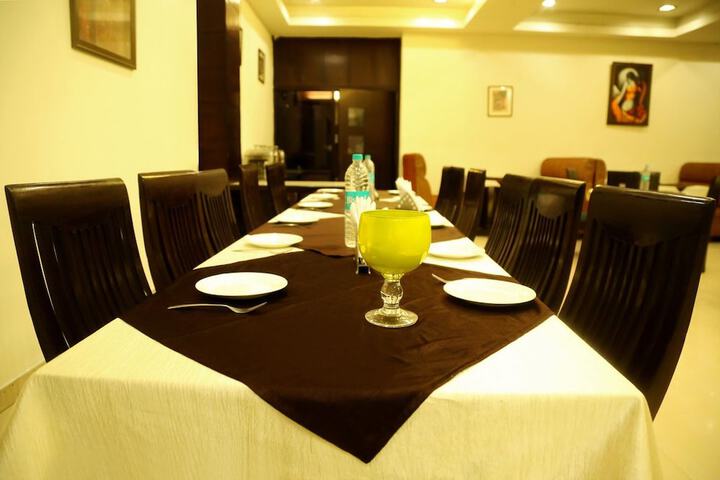 Dining Photos