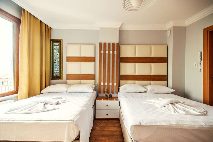 Room 12 of 23