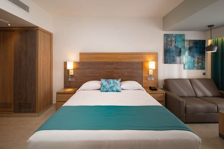 Room 13 of 67