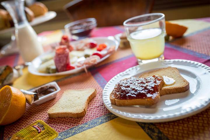 Breakfast/Coffee Service 38 of 63