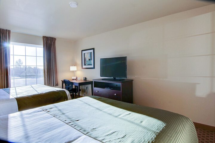 Quadruple Queen Bed (4 of 7)