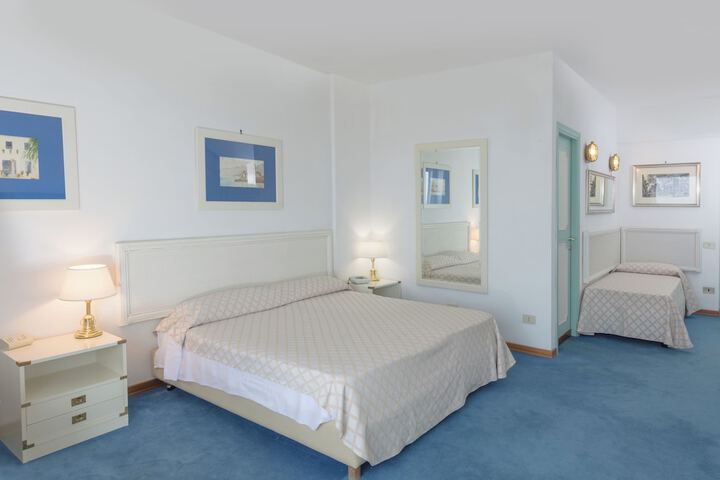Room 20 of 48