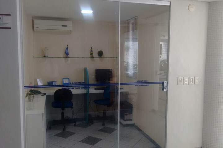 Business Center 82 of 88