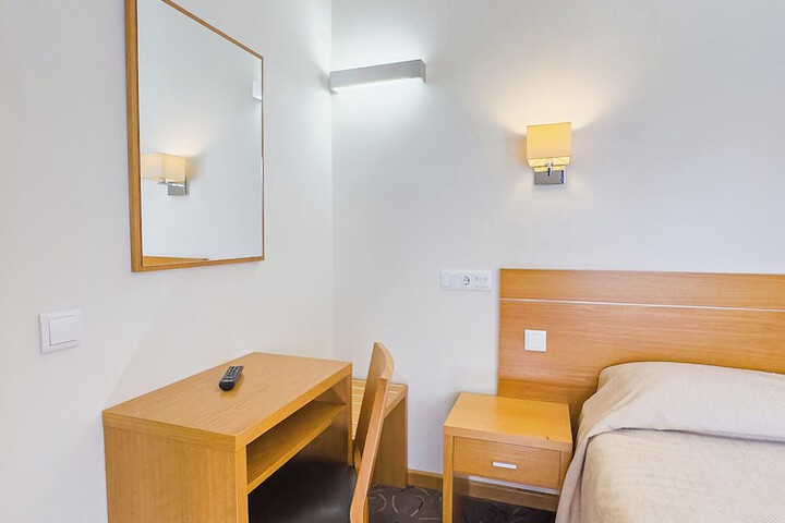 Room 11 of 57
