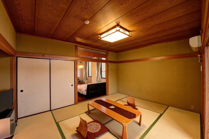 Room 15 of 99