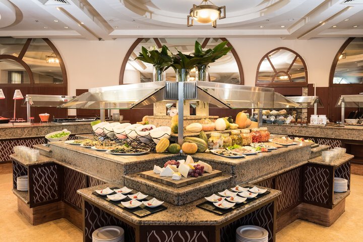 Dining 60 of 65