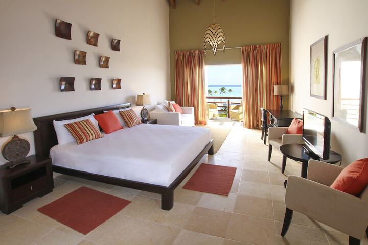 Room 6 of 93