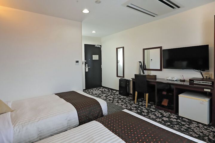 Room 46 of 97