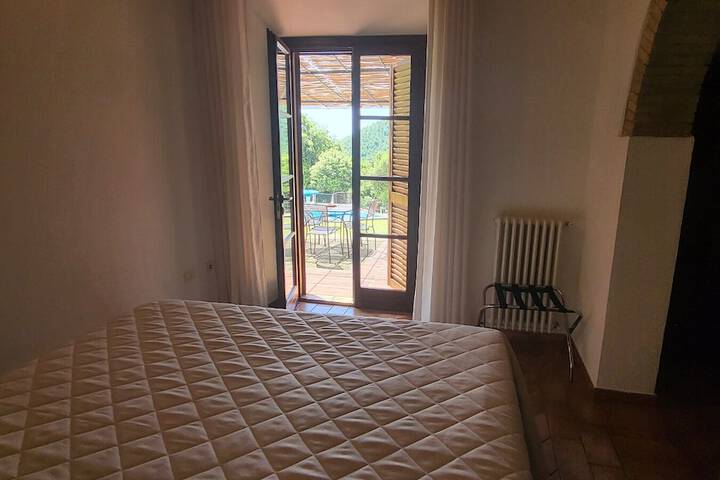 Room 9 of 28