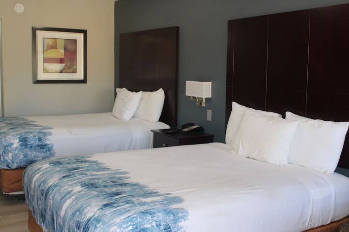 Room 10 of 27