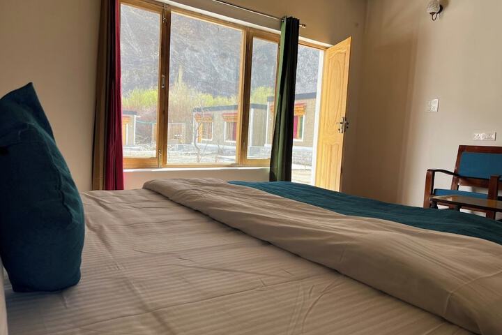 Room 3 of 16