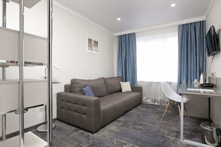 Room 21 of 50