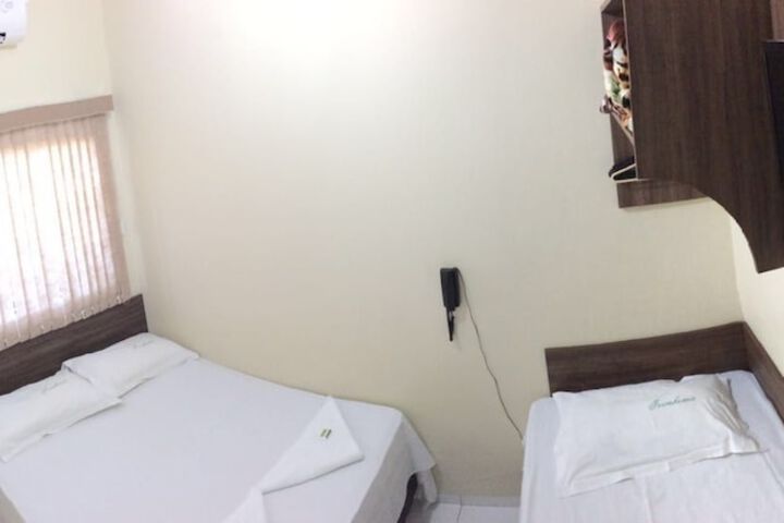 Room 2 of 37