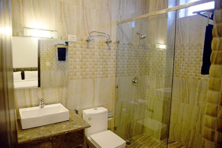 Room 12 of 15