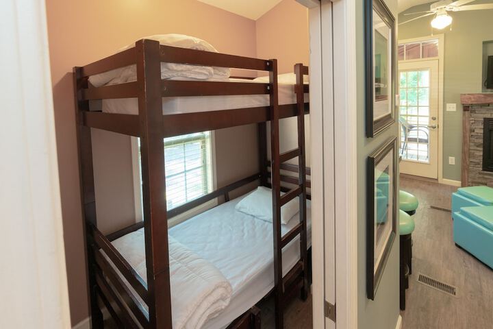 Room 7 of 64