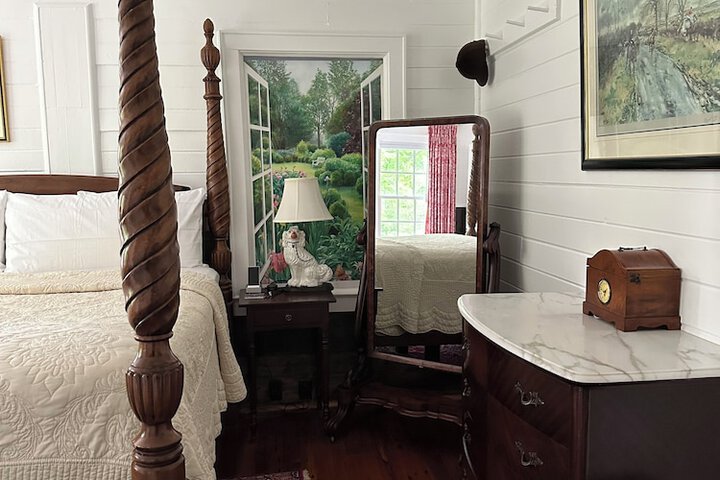 Room 21 of 285