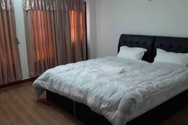 Room 6 of 39