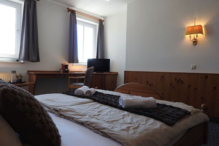 Room 4 of 22