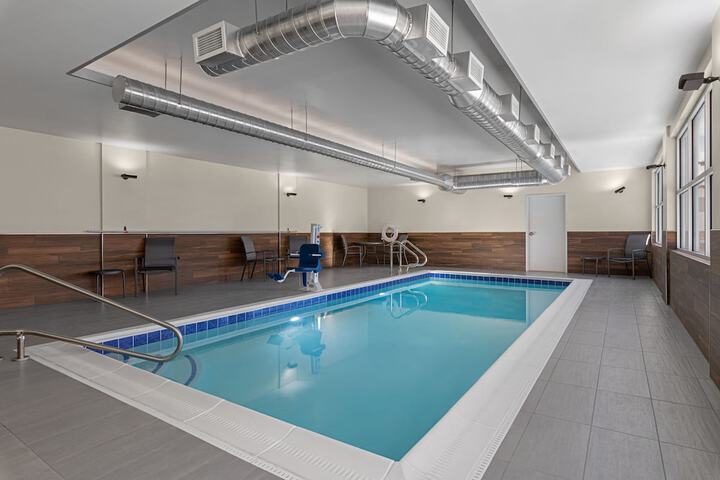 Pool 23 of 42