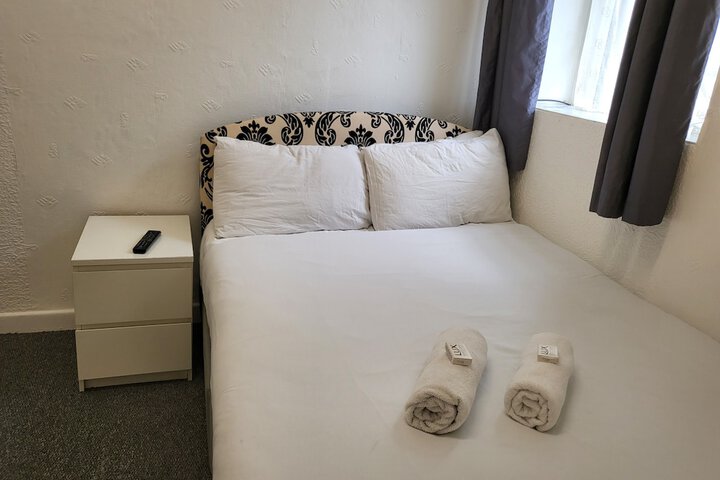 Room 34 of 109