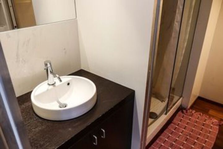 Room 2 of 8