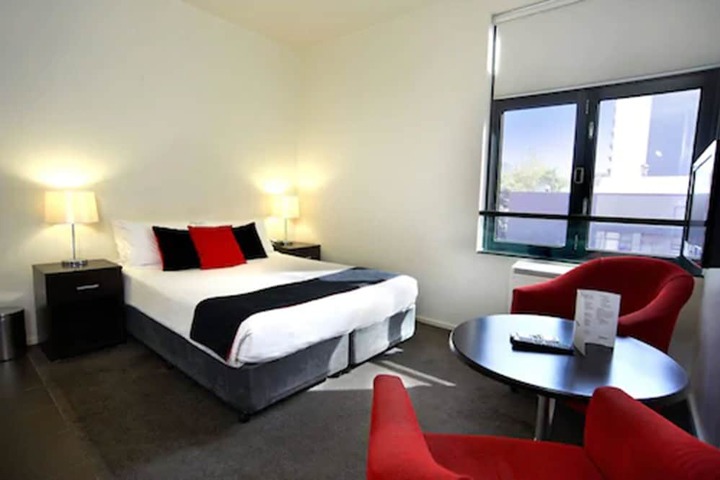 Room 35 of 44