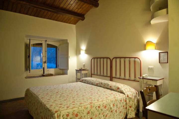 Room 8 of 26
