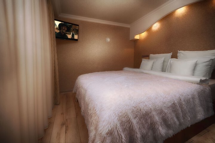 Room 52 of 73