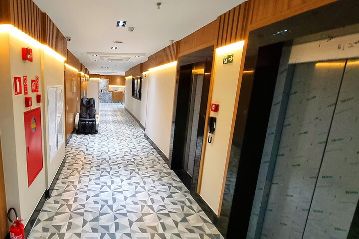 Room 11 of 25
