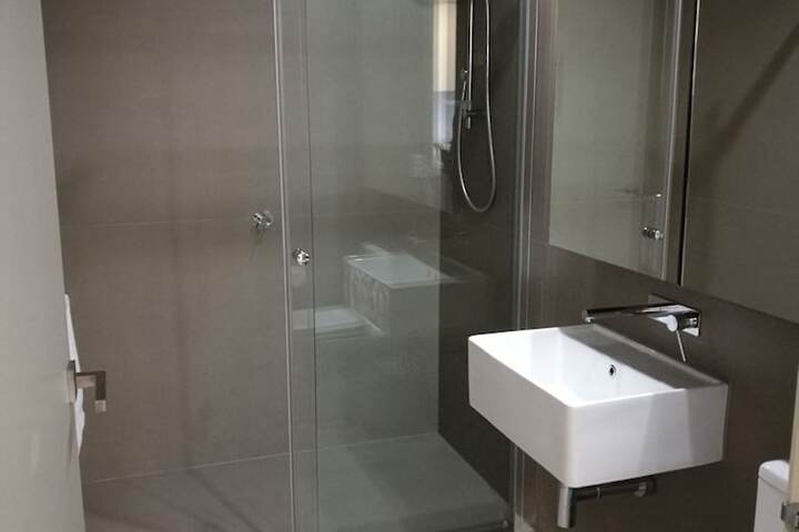 Room 16 of 22