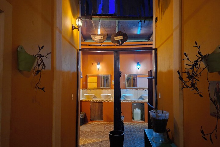 Room 19 of 29