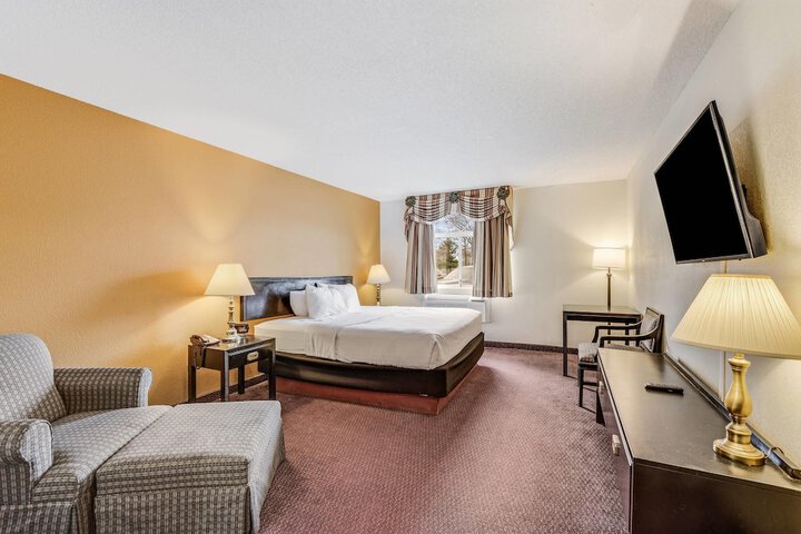 Room 32 of 50